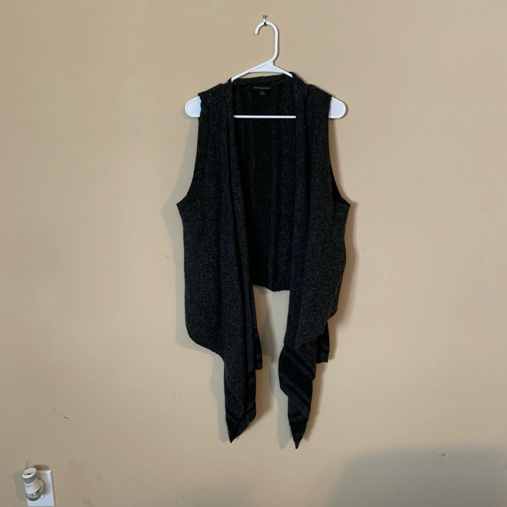 Banana Republic size L opened front sweater vest